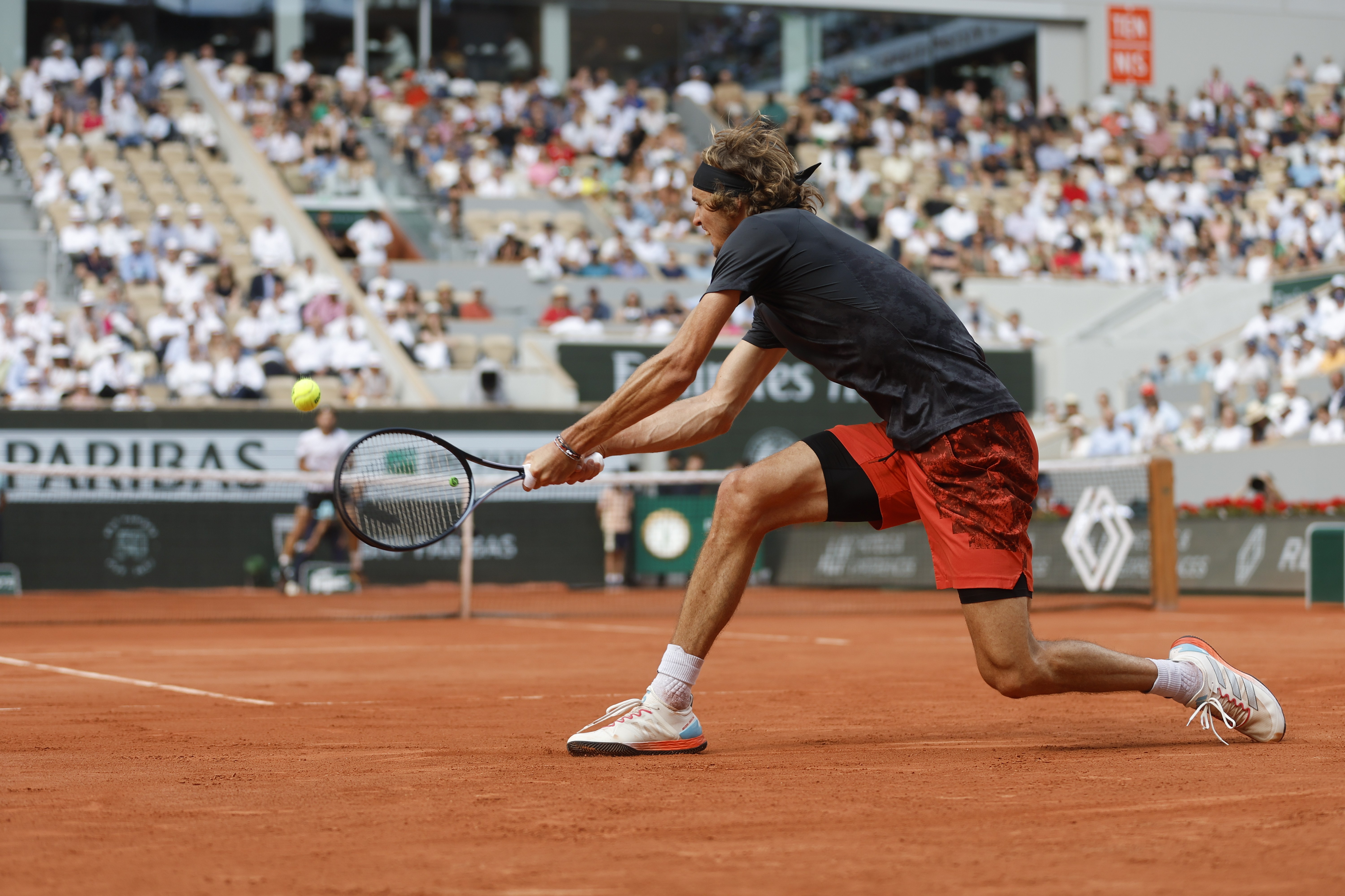 爱游戏体育-法网翻盘戴维斯杯，兹维列夫关键制胜