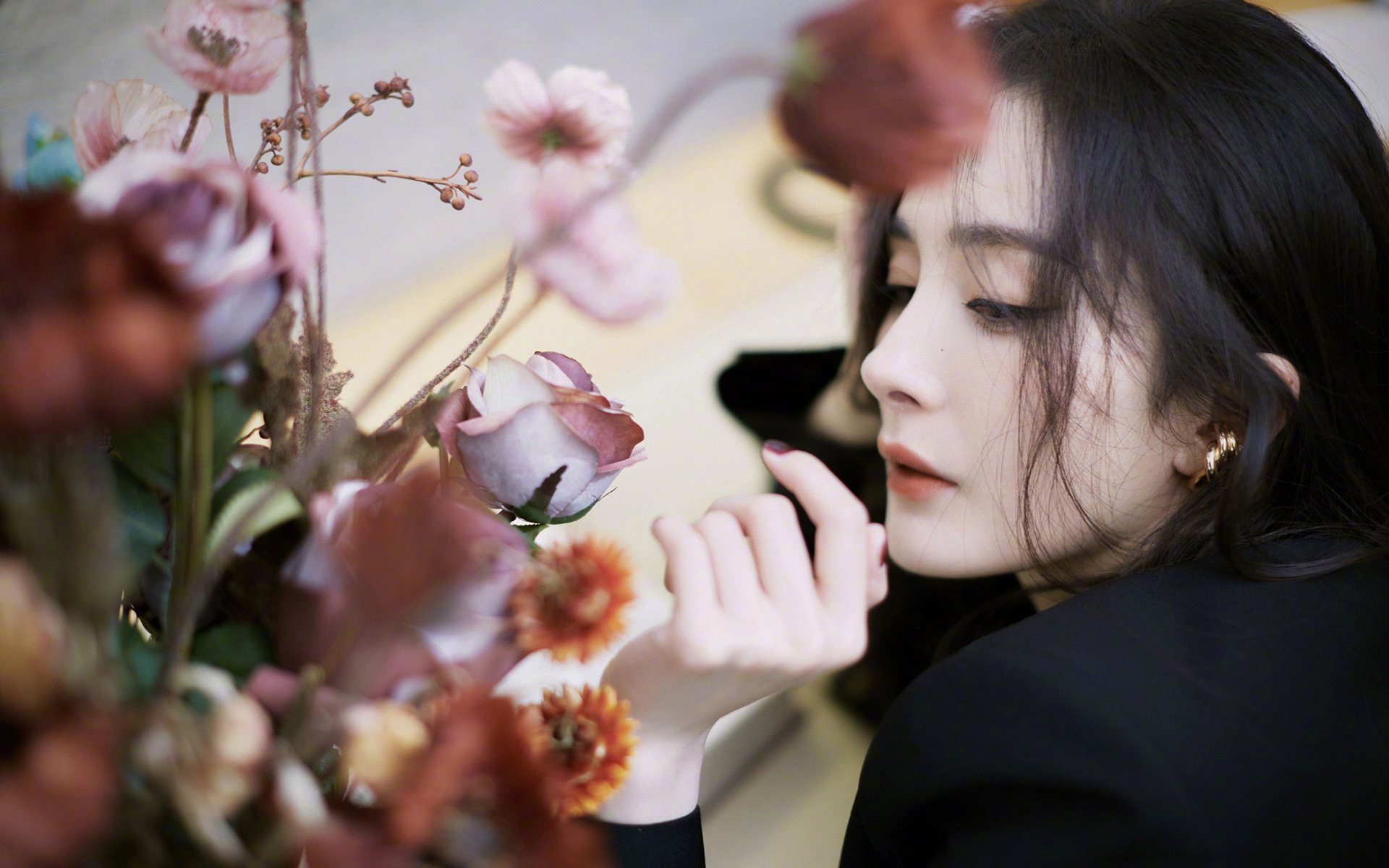 孤星破晓，2026世界杯B组关键战，喀麦隆横扫波兰，塔雷米带队书写唯一剧本